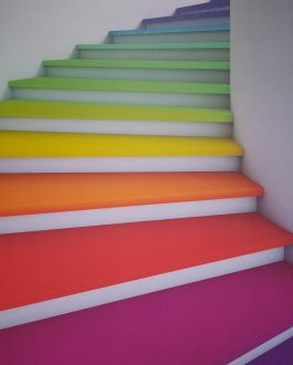 Engadin-Auszeit_farbige Treppe
